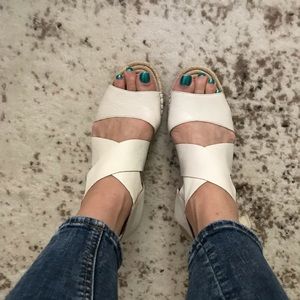 🌸 Eileen Fisher 🌸Near new beautiful espadrilles!